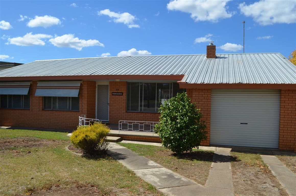 96 Simpson Street, Tumut - Thumbnail 2