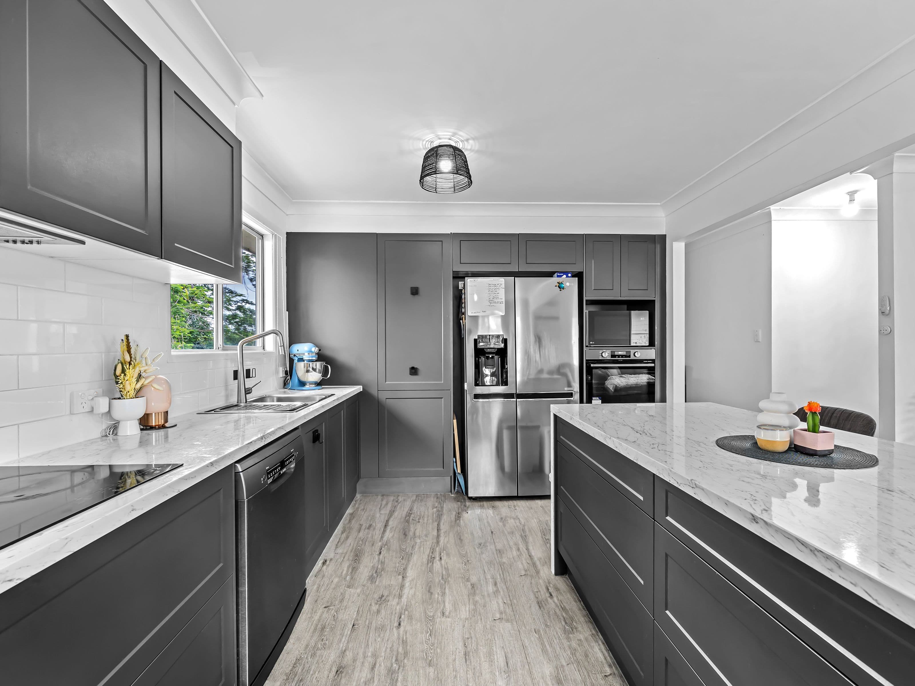 9 Way Court, Silkstone QLD 4304, Silkstone - Image 1