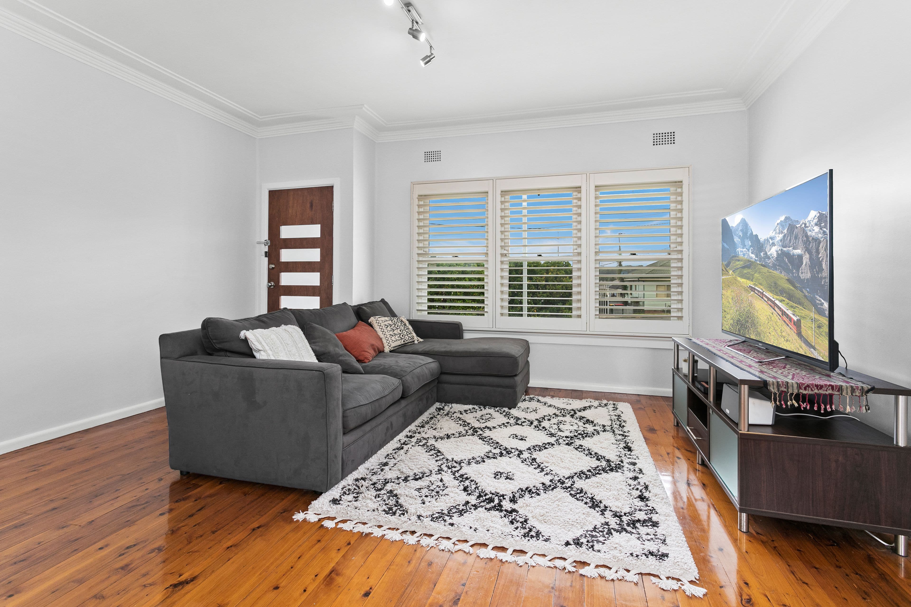 12 Carinmoney Avenue, Warilla NSW 2528, Warilla - Thumbnail 2