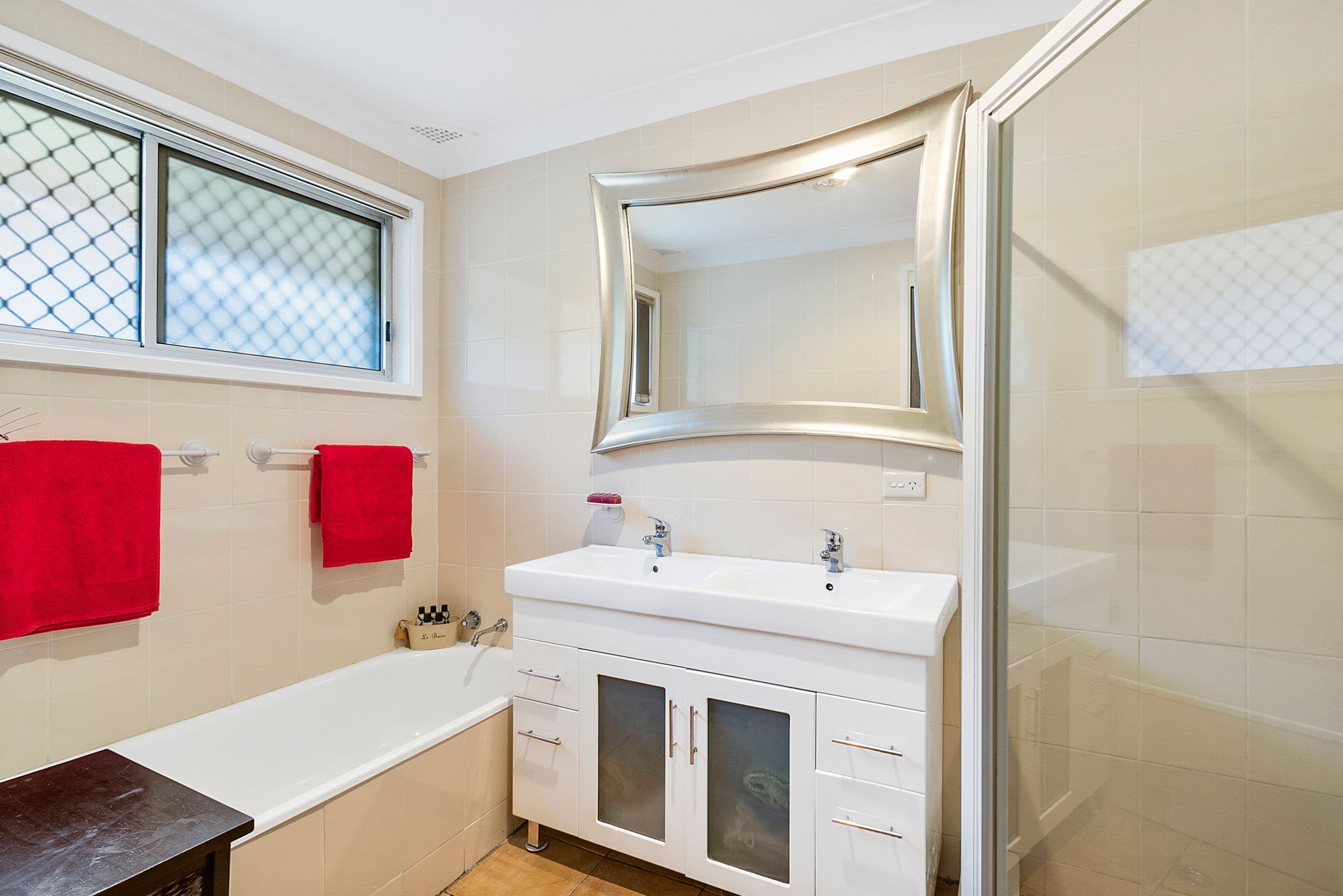 6 Bradley Road, South Windsor - Thumbnail 6