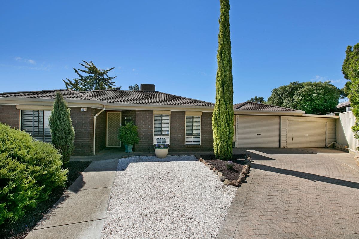11 Seville Court, Craigmore SA 5114, Craigmore - Thumbnail 2
