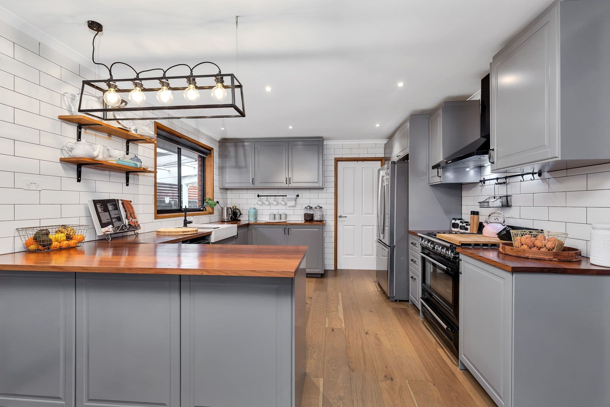 20 Tweed Court, Werribee VIC 3030, Werribee - Thumbnail 2