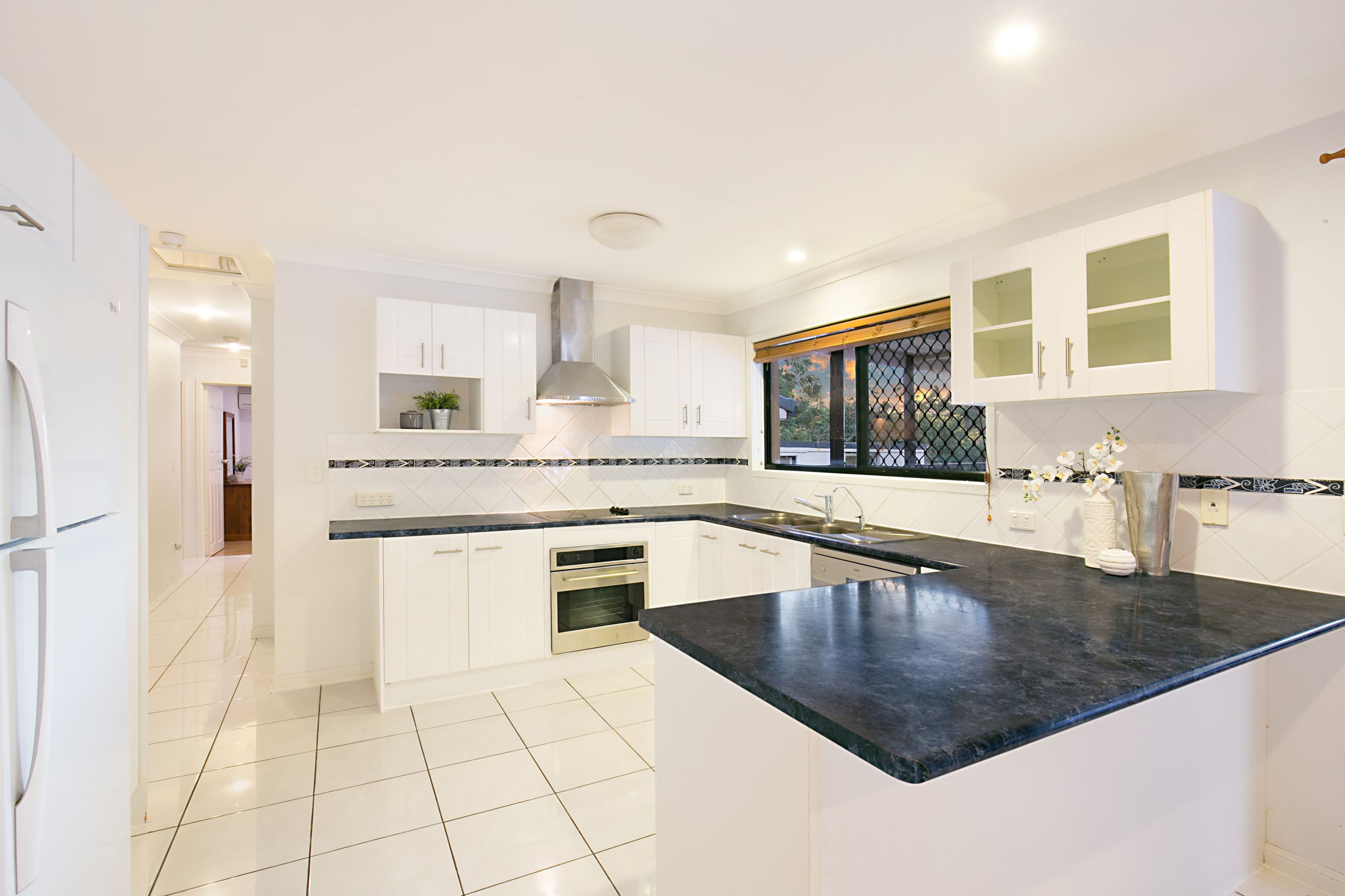 31 Lobelia Avenue, Daisy Hill QLD 4127, Daisy Hill - Thumbnail 5