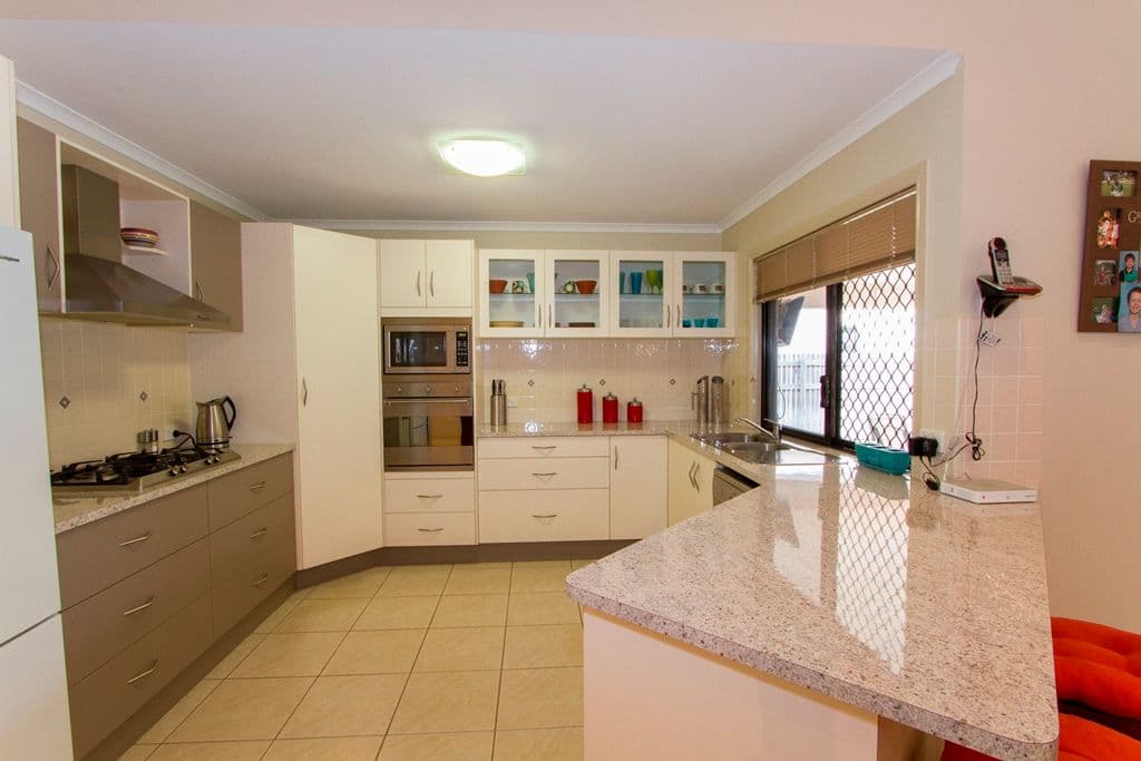 18 Sheerwater Drive, DOUGLAS QLD 4814, Douglas - Thumbnail 4