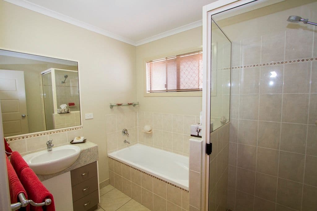 18 Sheerwater Drive, DOUGLAS QLD 4814, Douglas - Thumbnail 7