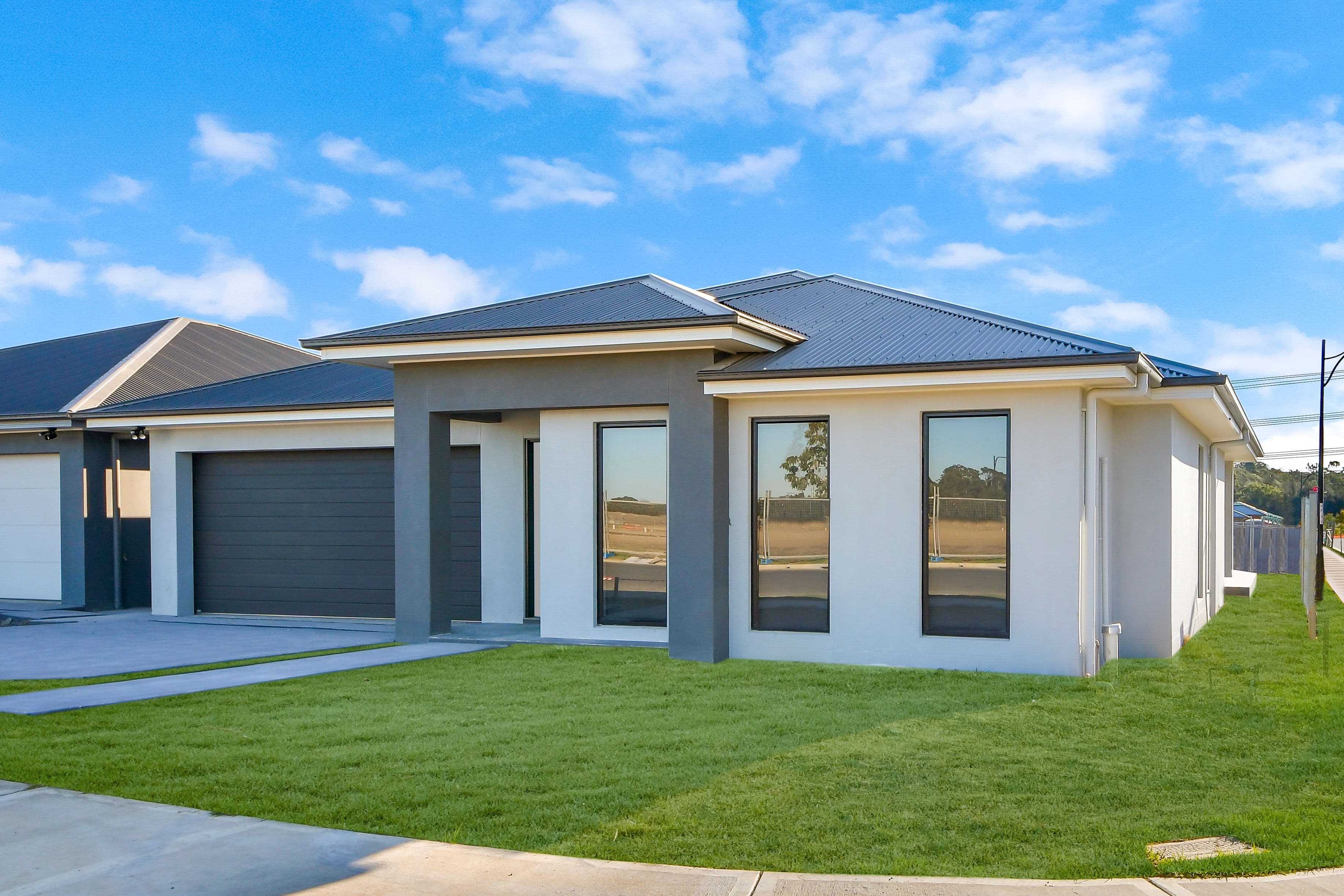 135 Armoury Road, Jordan Springs - Image 1