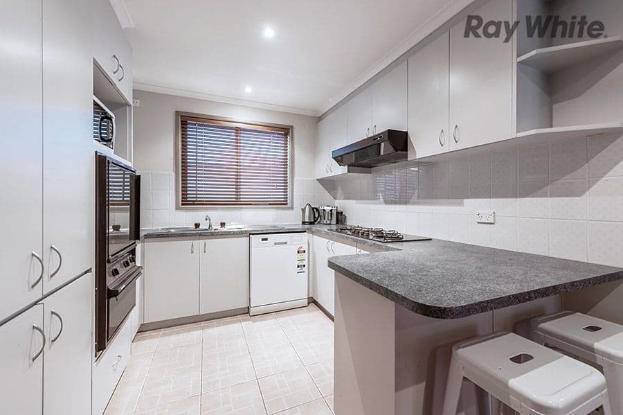 2 Poa Court, Delahey VIC 3037, Delahey - Thumbnail 4