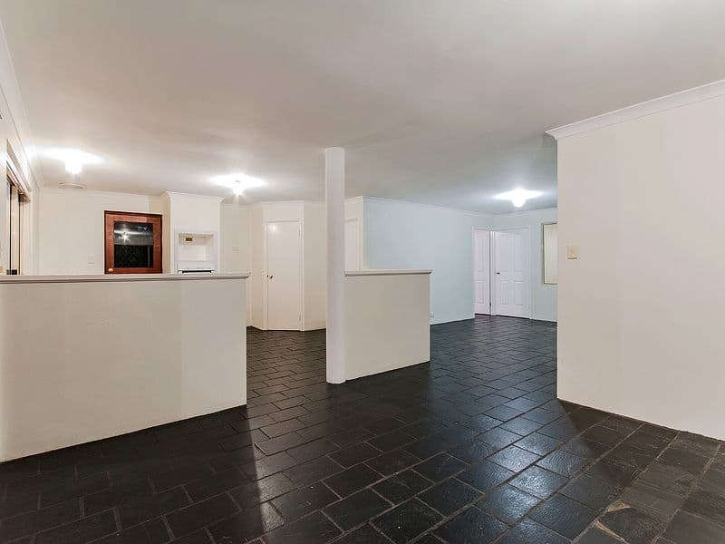 4 Karlak Close, Leda WA 6170, Leda - Thumbnail 2