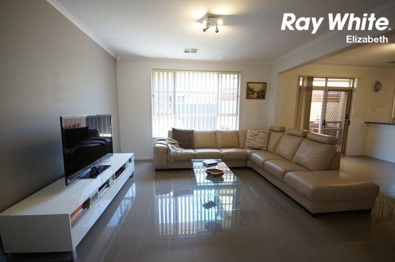 5 Flannery Crescent, Andrews Farm SA 5114, Andrews Farm - Thumbnail 3