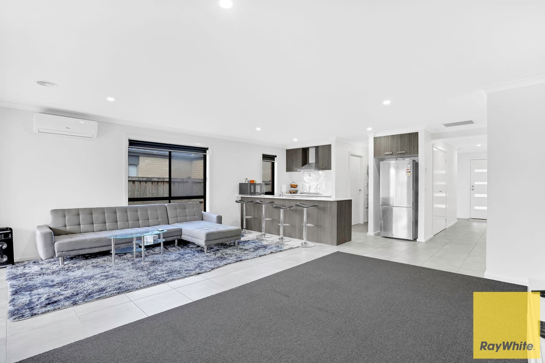 19 Cochrane Avenue, Mickleham VIC 3064, Mickleham - Thumbnail 3