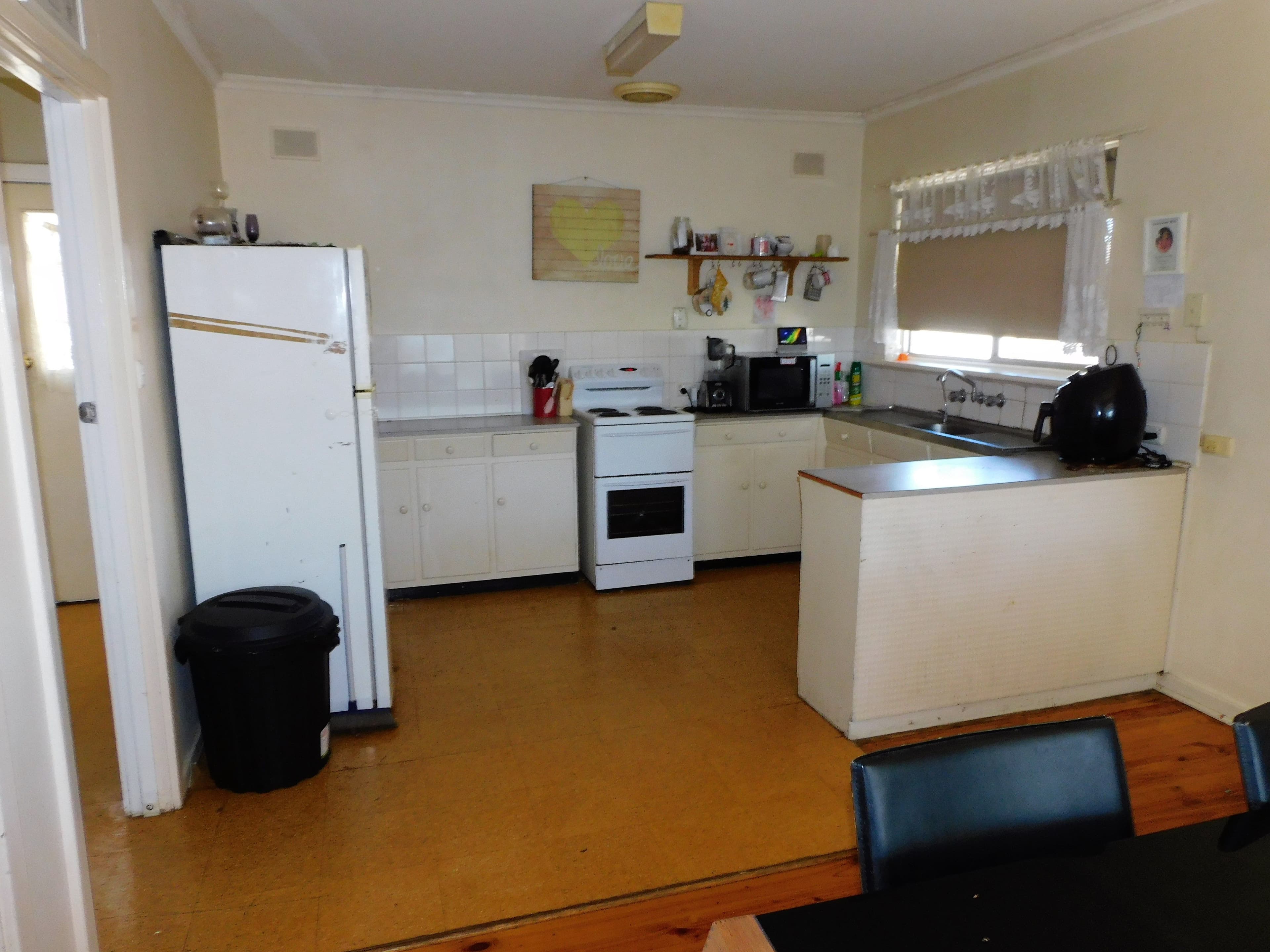 12 Oliver Street, Bordertown SA 5268, Bordertown - Thumbnail 2