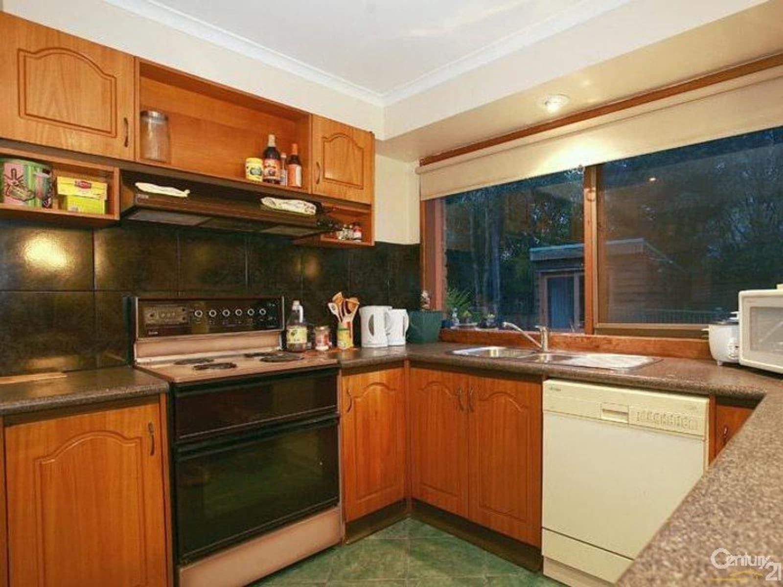 1 Hardy Avenue, Cannons Creek - Thumbnail 5