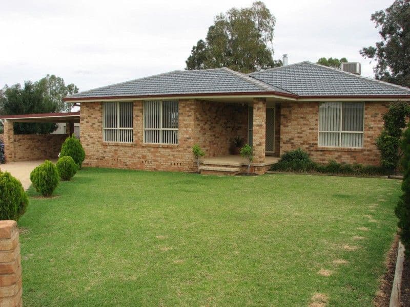5 McMillan Place, FORBES NSW 2871, Forbes - Image 1