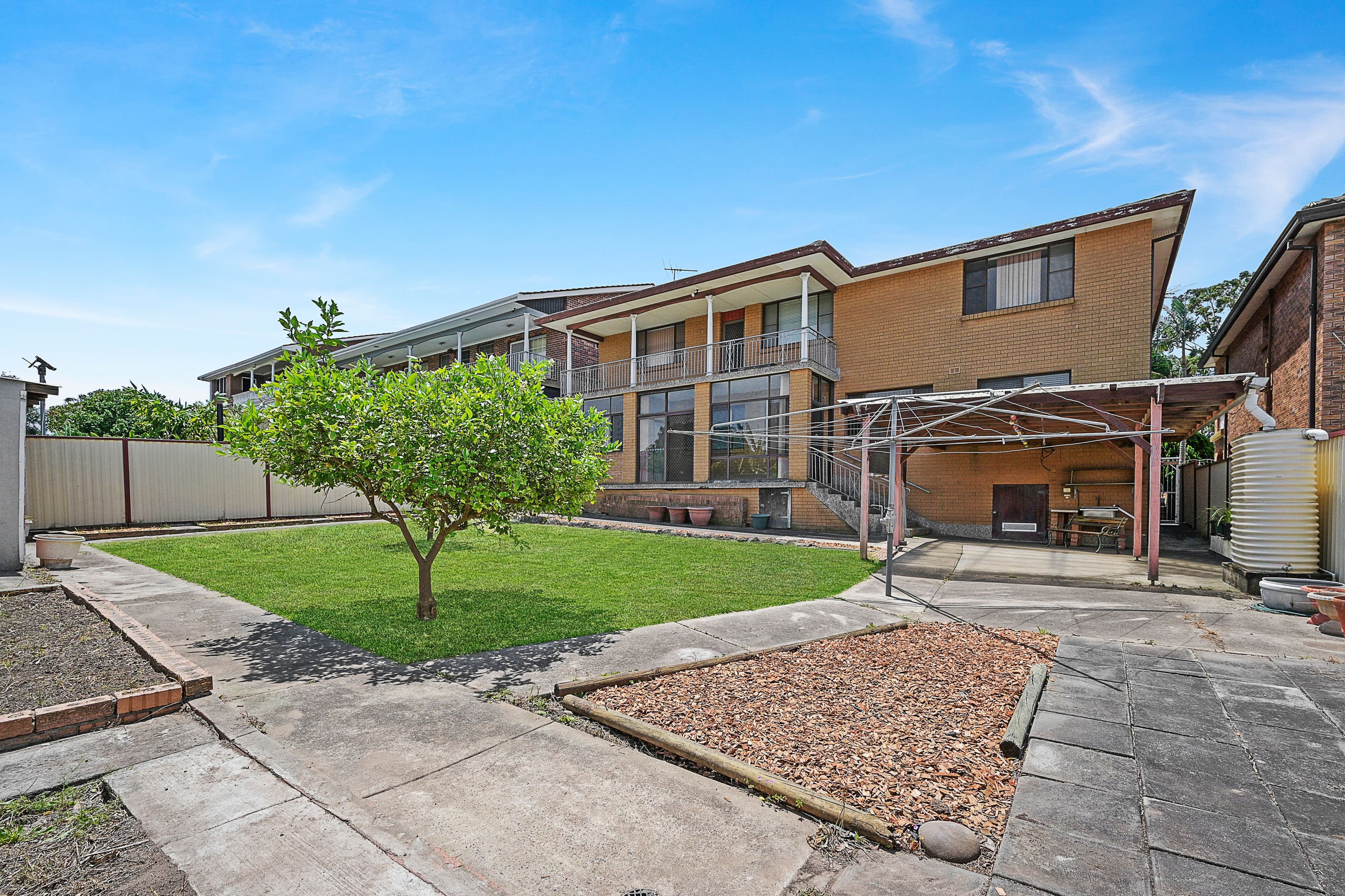 6 Beckhaus Street, St Johns Park NSW 2176, St Johns Park - Thumbnail 2