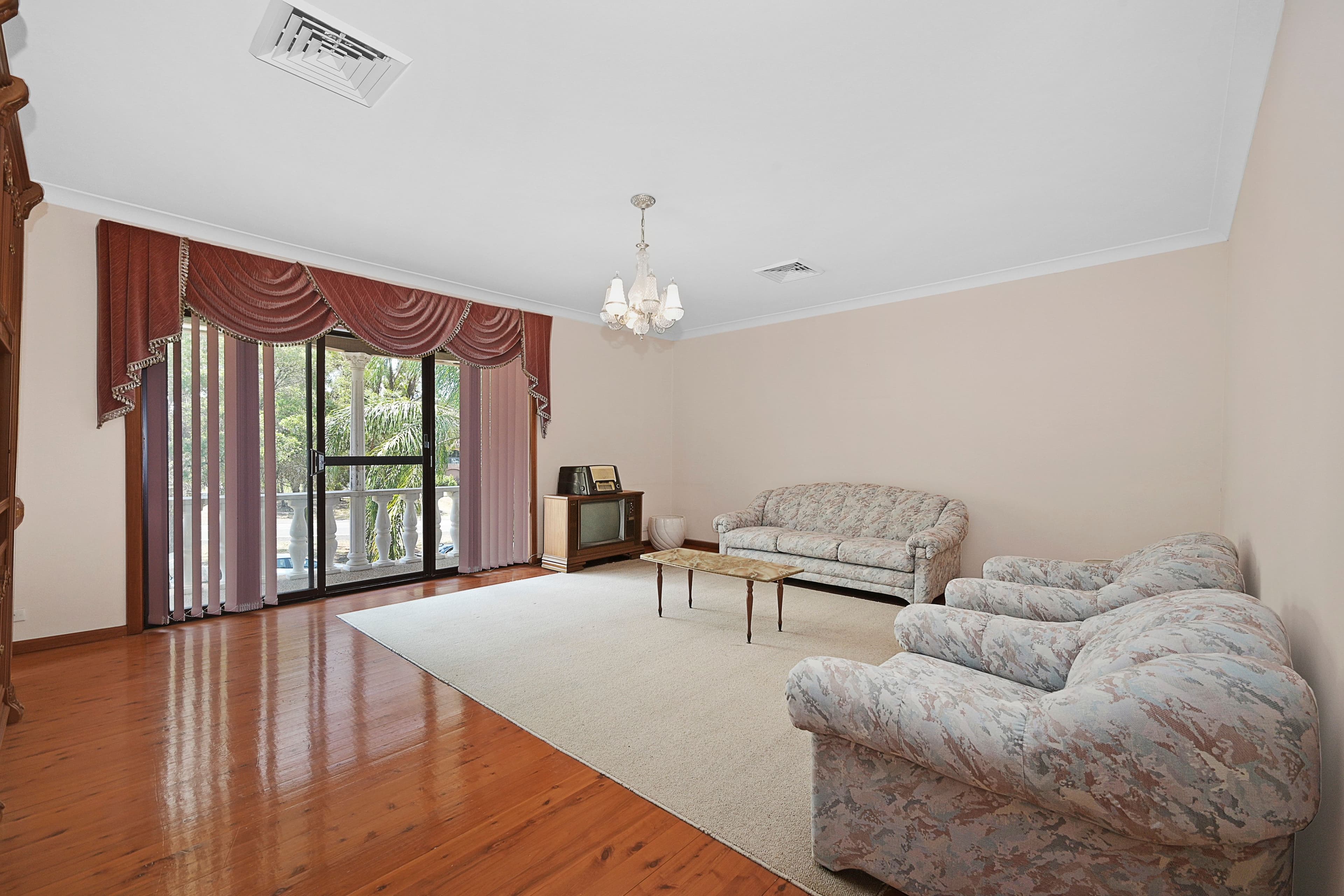 6 Beckhaus Street, St Johns Park NSW 2176, St Johns Park - Thumbnail 5