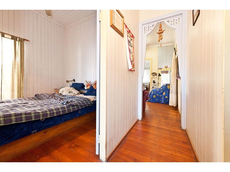 350 East Street, DEPOT HILL QLD 4700, Depot Hill - Thumbnail 6
