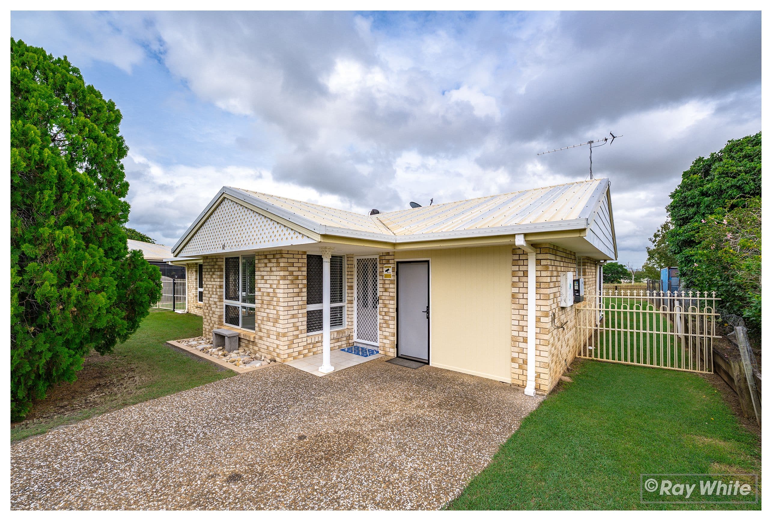 12 Davison Street, Gracemere QLD 4702, Gracemere - Thumbnail 3