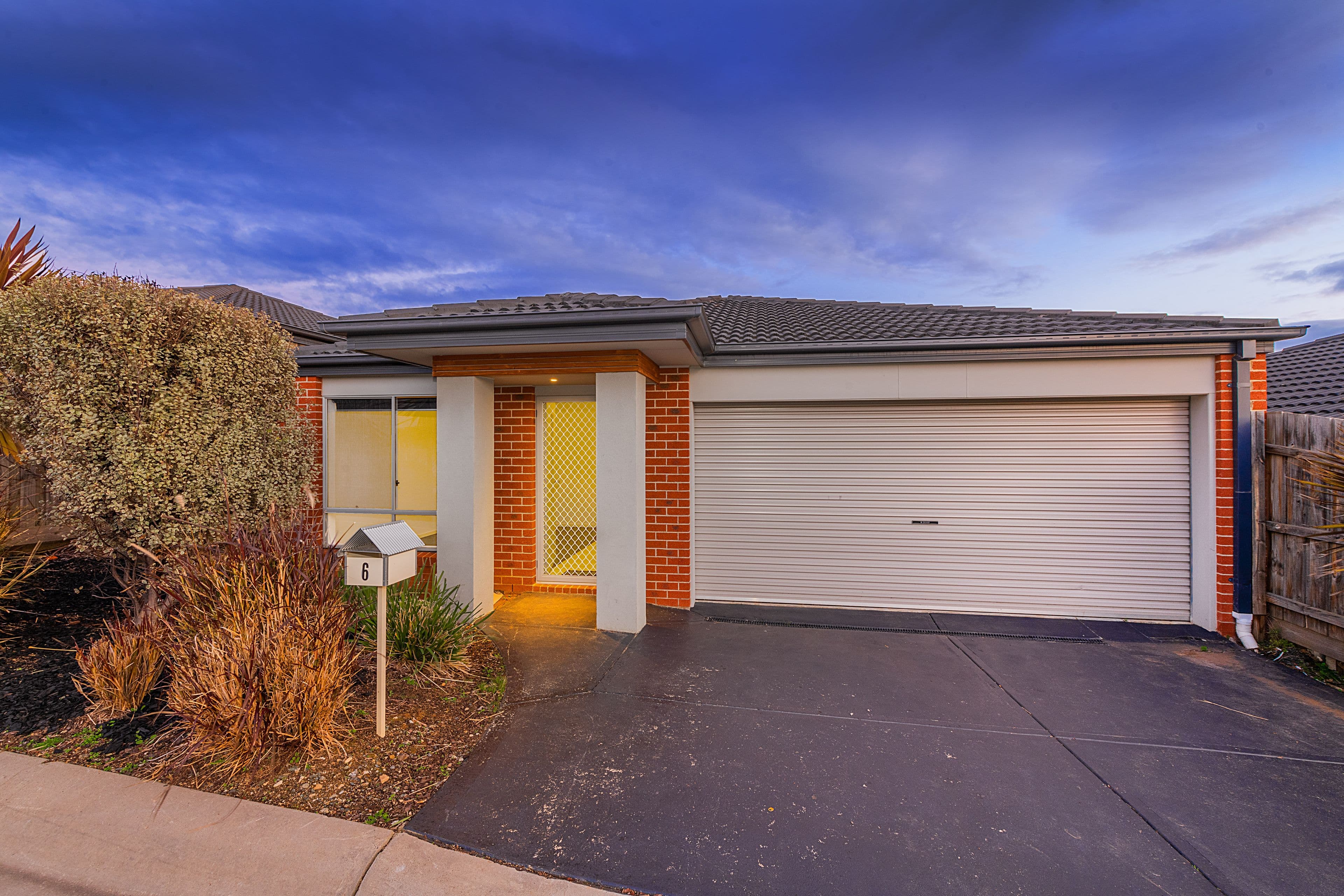11 Hawk Avenue, Pakenham VIC 3810, Pakenham - Thumbnail 3