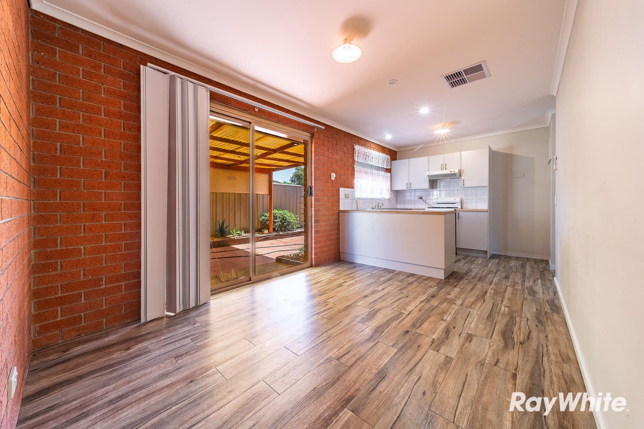 15 Paterson Street, Quarry Hill VIC 3550, Quarry Hill - Thumbnail 2