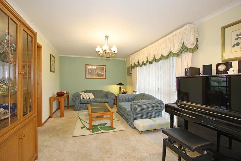 35 Stewart Road, OAKLEIGH EAST VIC 3166, Oakleigh East - Thumbnail 2