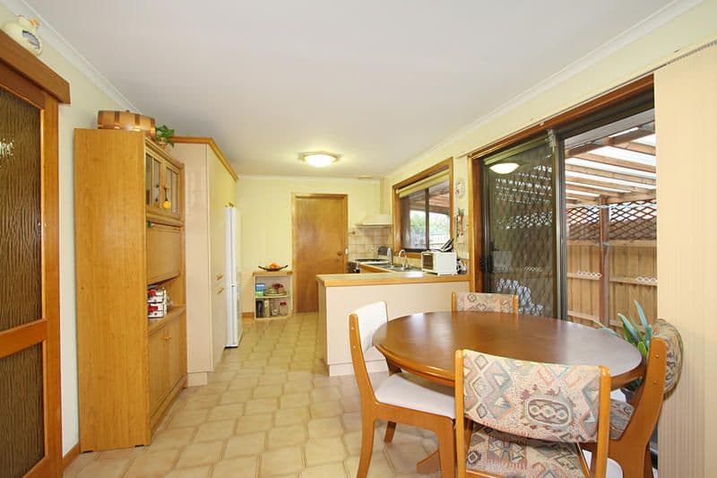 35 Stewart Road, OAKLEIGH EAST VIC 3166, Oakleigh East - Thumbnail 3