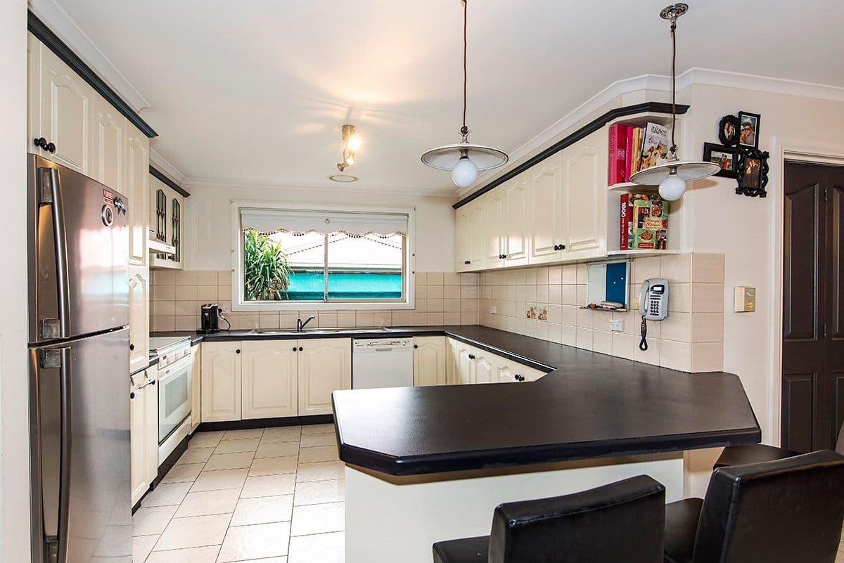 95 Telopea Crescent, MILL PARK VIC 3082, Mill Park - Thumbnail 2