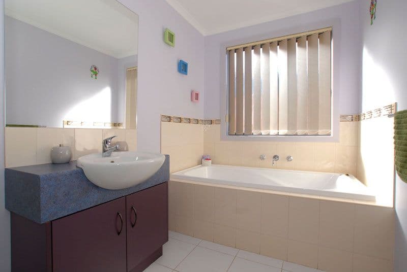 16 Lady Penrhyn Drive, WYNDHAM VALE VIC 3024, Wyndham Vale - Thumbnail 3
