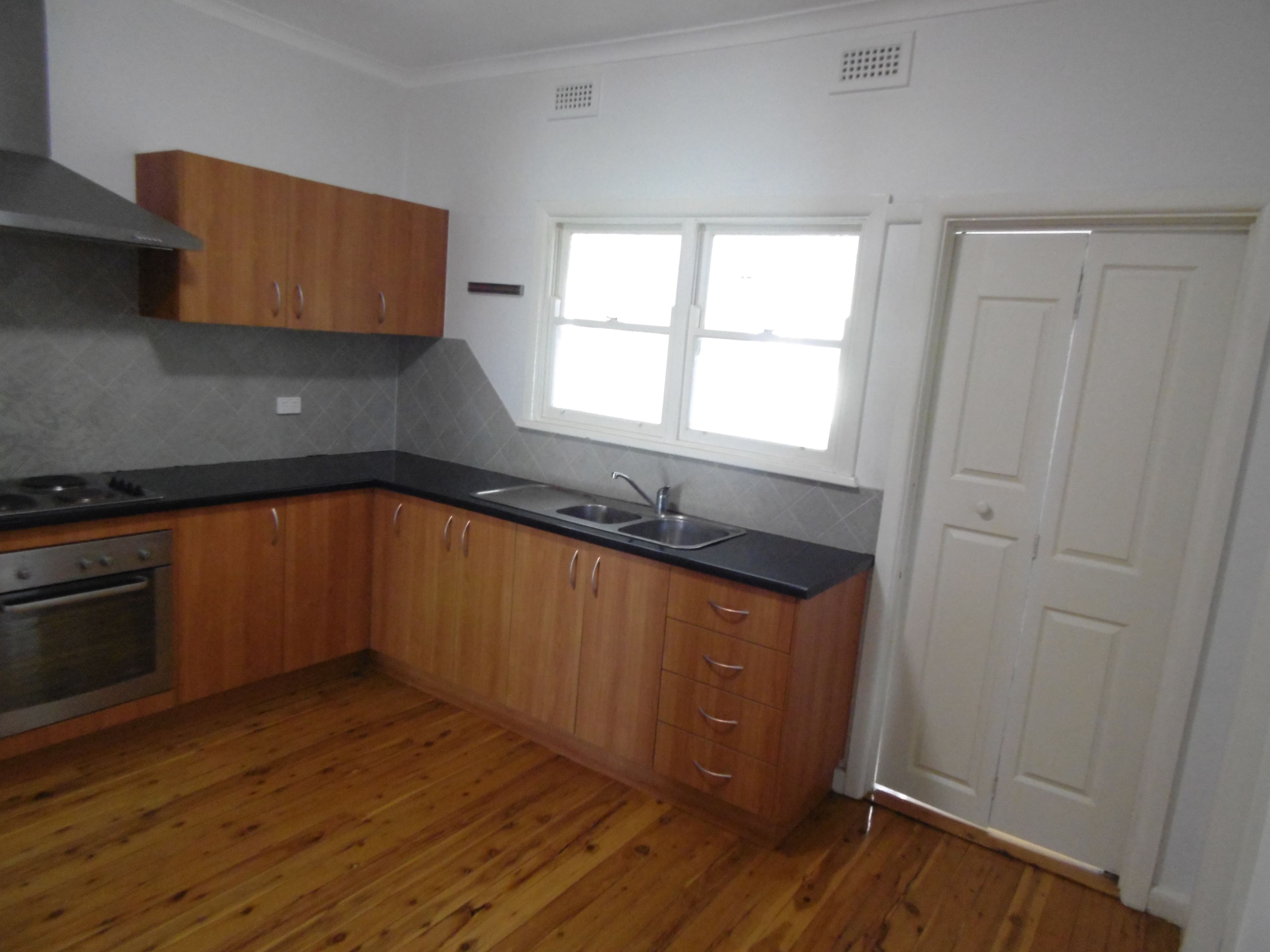15 Coronation Avenue, Parkes - Thumbnail 8