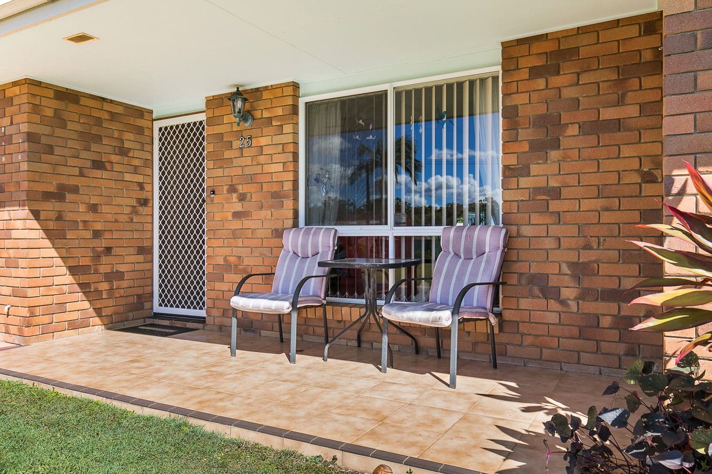 25 Jocelyn Parade, Granville QLD 4650, Granville - Thumbnail 3
