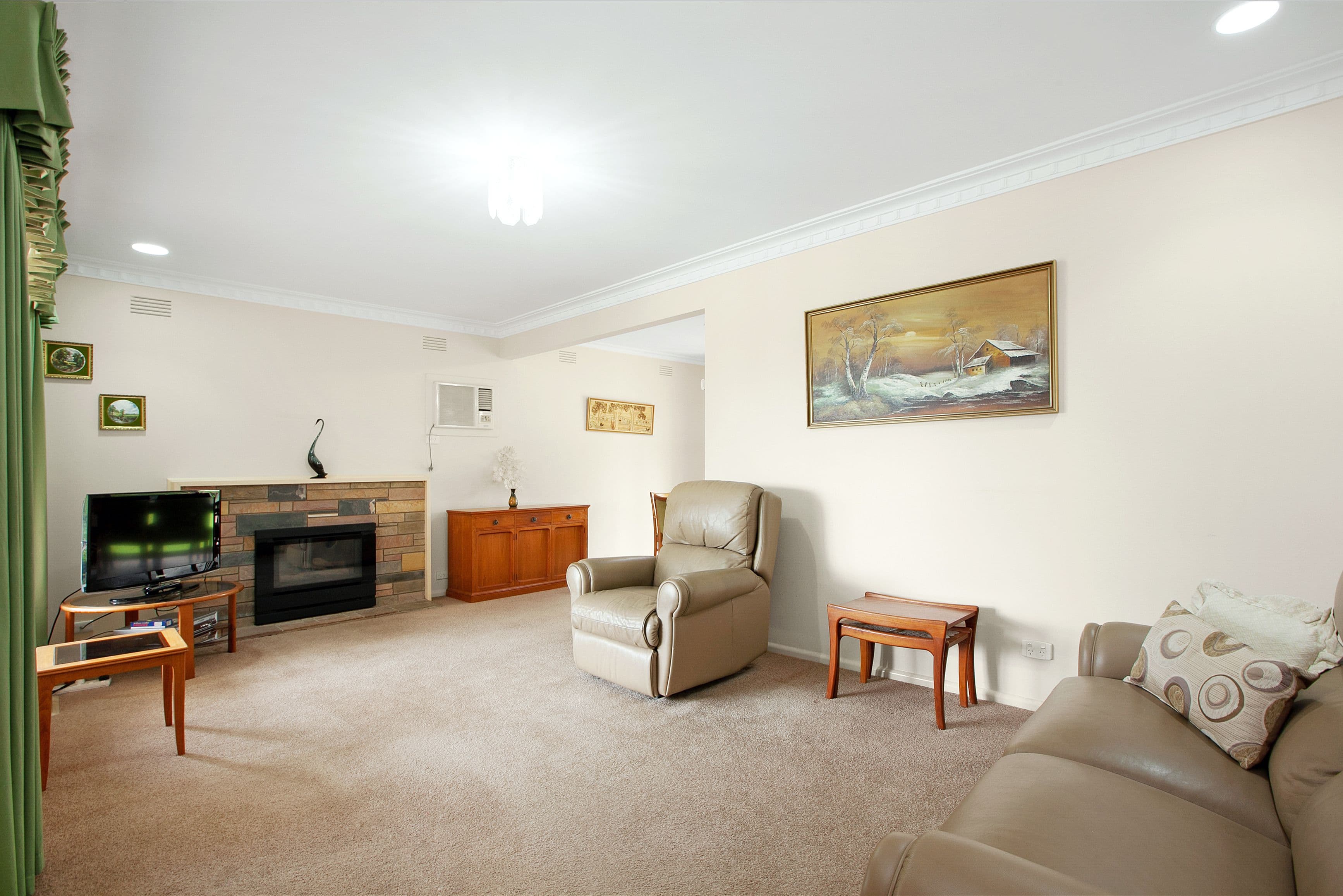 15 Leonard Crescent, Bundoora VIC 3083, Bundoora - Thumbnail 2