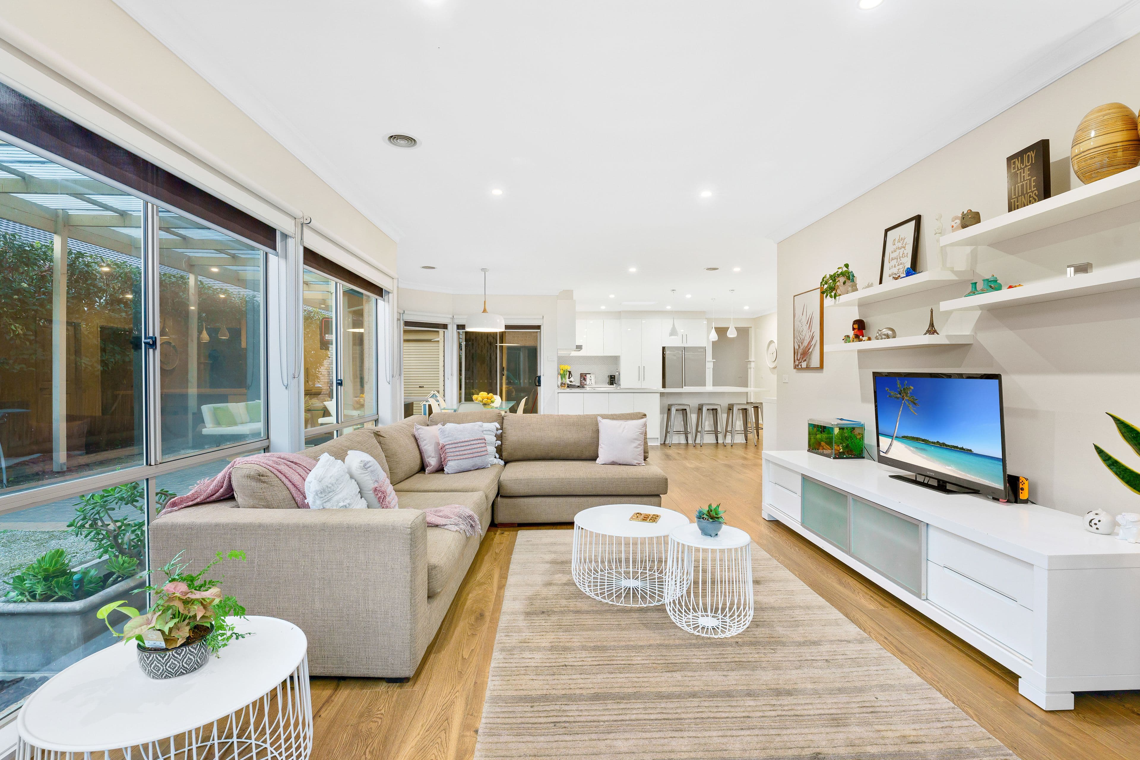 12 University Drive, Taylors Hill VIC 3037, Taylors Hill - Thumbnail 3