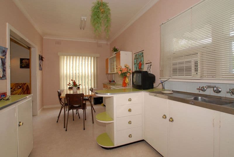 17 Inglis Avenue, Frankston VIC 3199, Frankston - Thumbnail 2