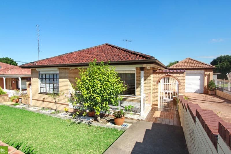 173 Flagstaff Road, LAKE HEIGHTS NSW 2502, Lake Heights - Image 1