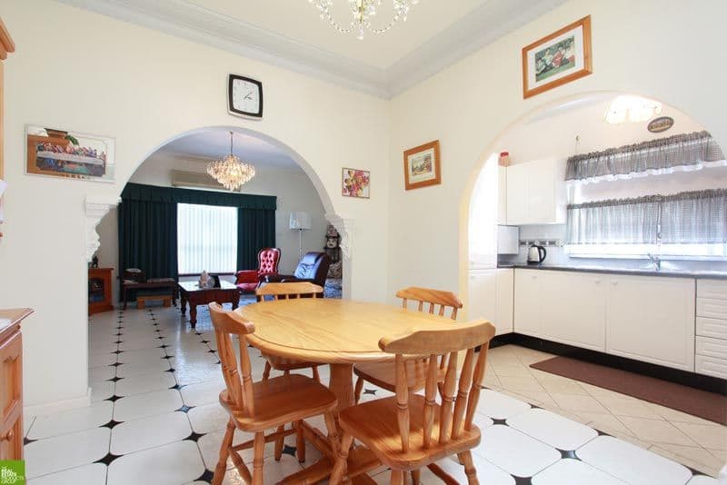 173 Flagstaff Road, LAKE HEIGHTS NSW 2502, Lake Heights - Thumbnail 2