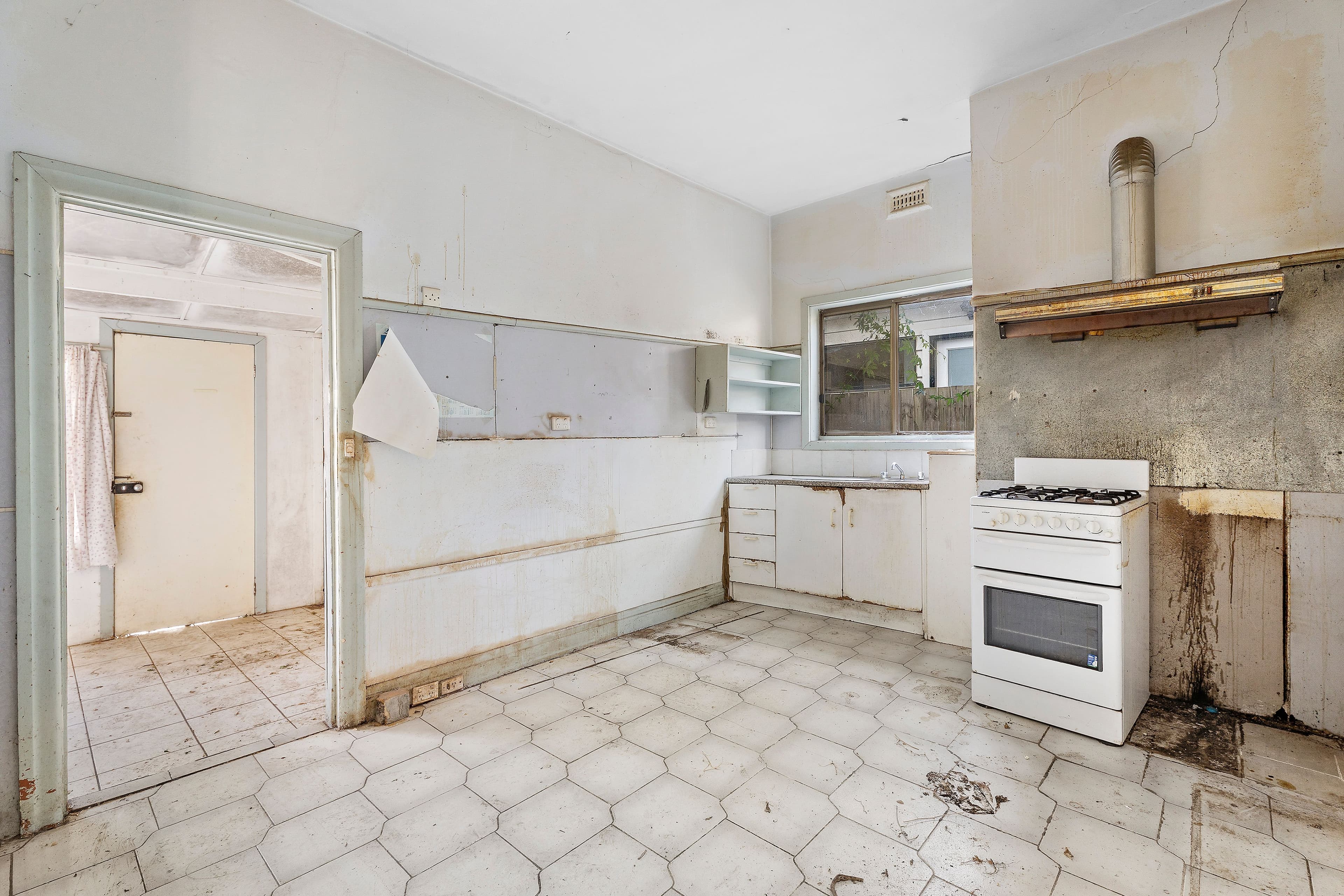 39 Stafford Street, Footscray VIC 3011, Footscray - Thumbnail 3
