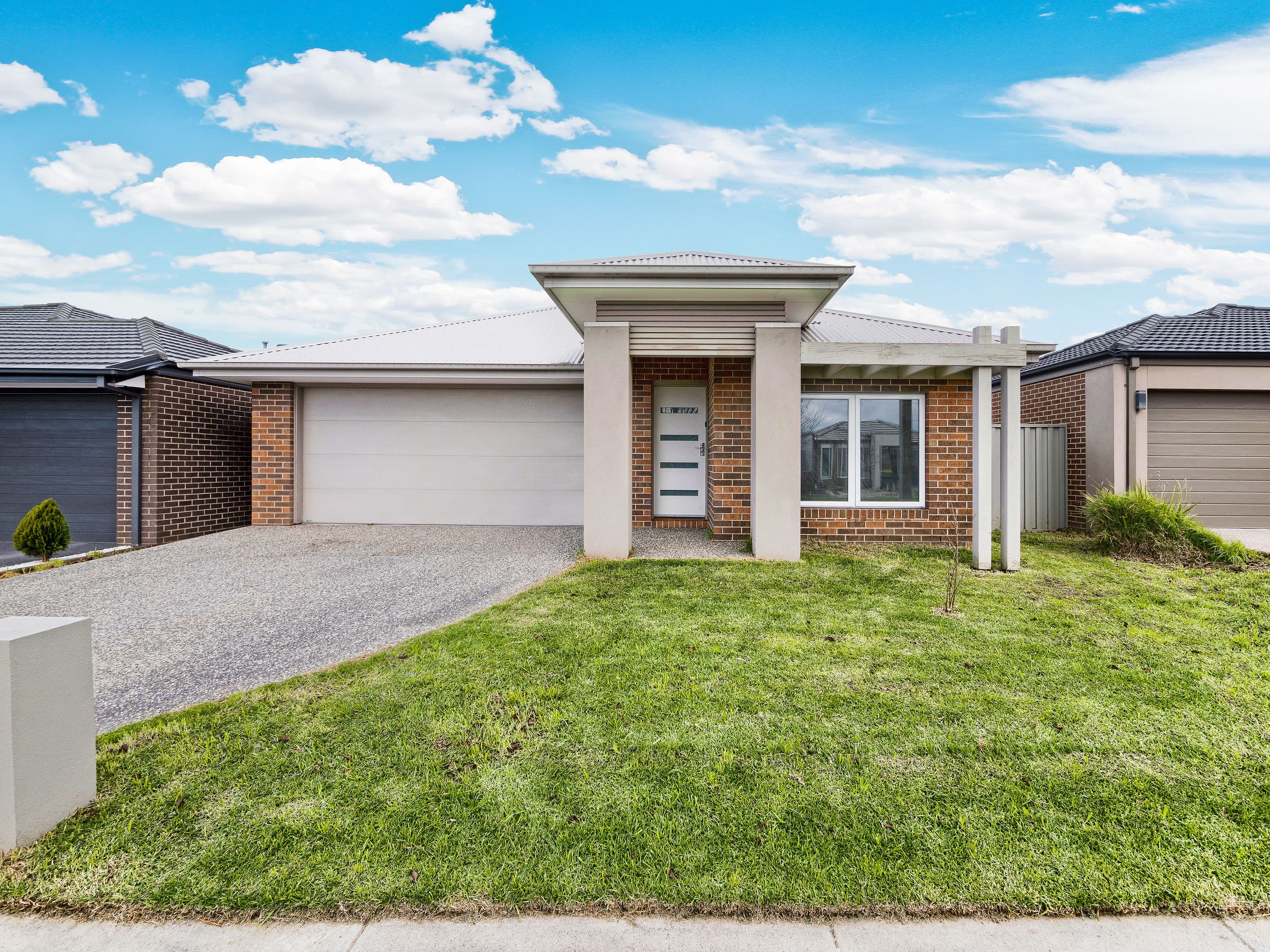 33 Cortula Road, Cranbourne East VIC 3977, Cranbourne East - Image 1