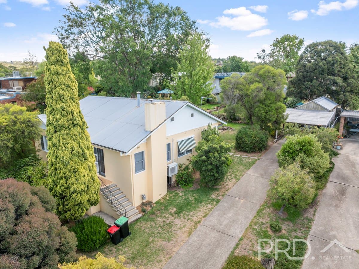 49 Sydney Street, TUMUT NSW 2720, Tumut - Thumbnail 2
