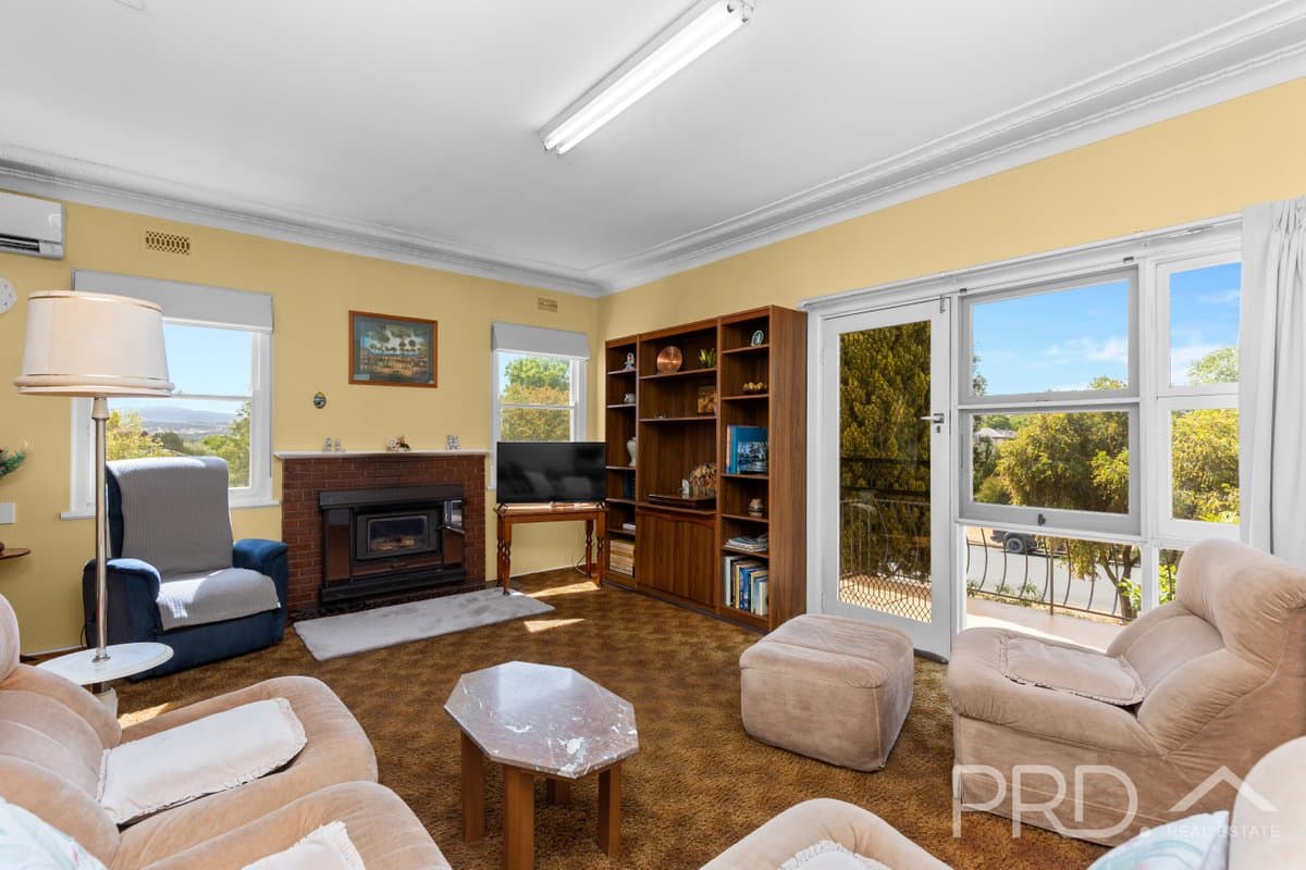 49 Sydney Street, TUMUT NSW 2720, Tumut - Thumbnail 3