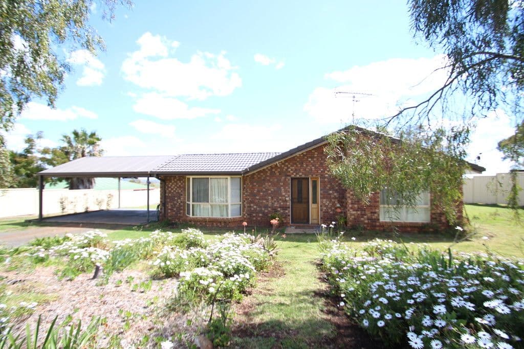 13 Goombungee Road, Kingsthorpe QLD 4400, Kingsthorpe - Image 1