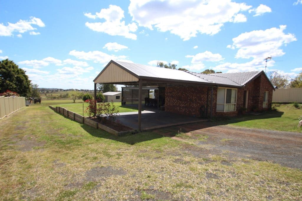 13 Goombungee Road, Kingsthorpe QLD 4400, Kingsthorpe - Thumbnail 2