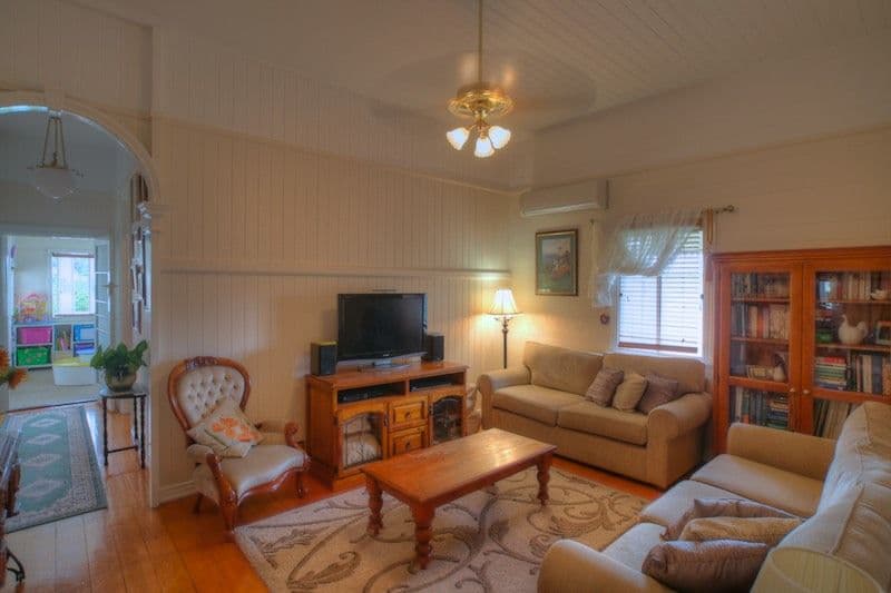 14 Lusitania Street, NEWTOWN QLD 4305, Newtown - Thumbnail 4