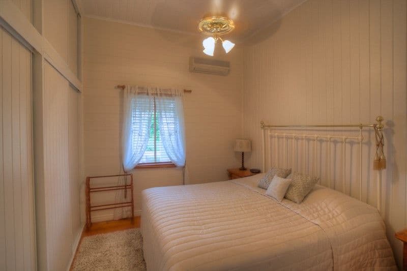 14 Lusitania Street, NEWTOWN QLD 4305, Newtown - Thumbnail 7