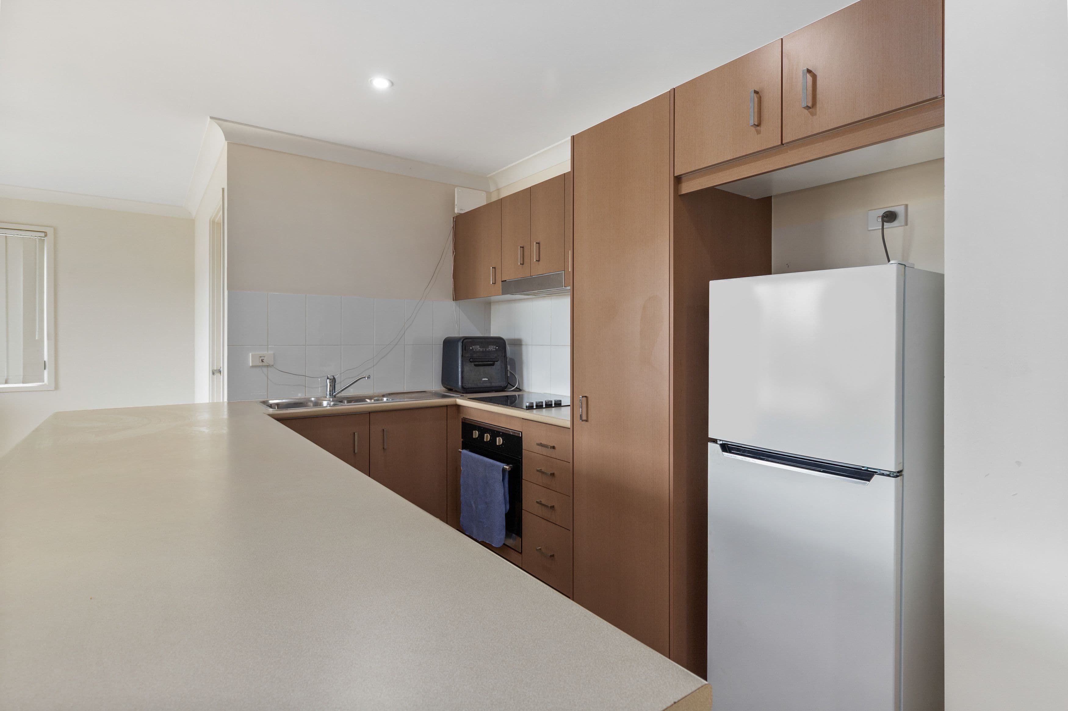 6 Sullivan Street, Emerald QLD 4720, Emerald - Thumbnail 4