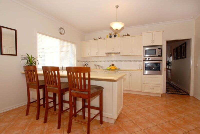17 Waight Court, TARNEIT VIC 3029, Tarneit - Thumbnail 3