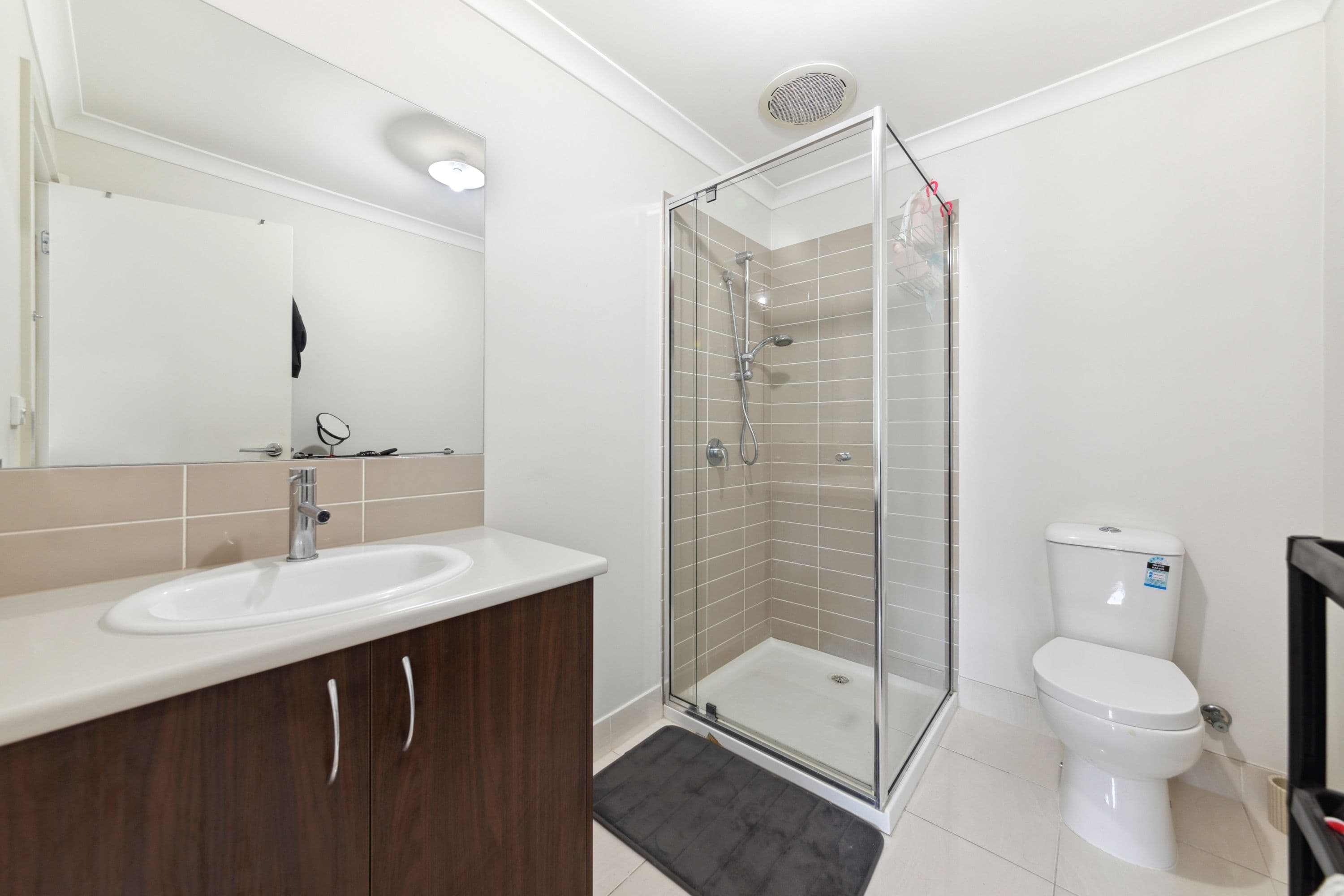 8 Woodbine Street, Pakenham VIC 3810, Pakenham - Thumbnail 4
