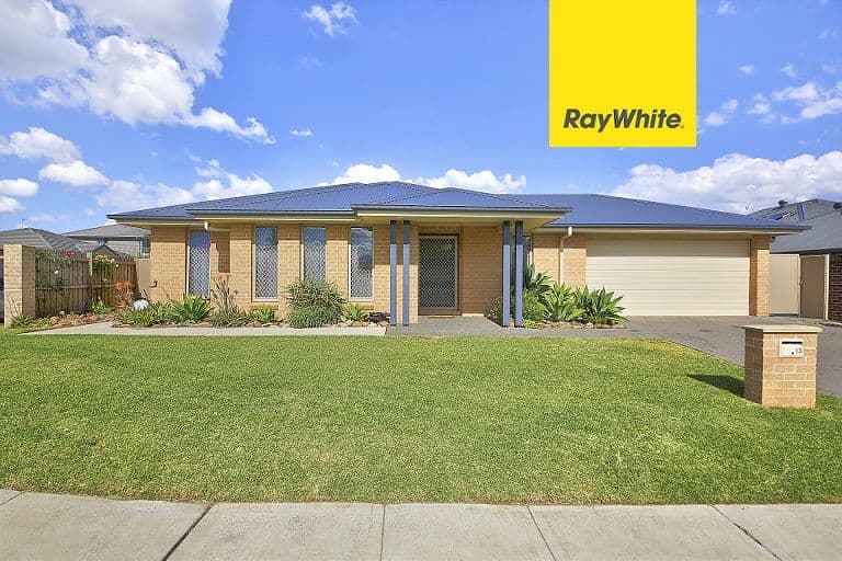 13 Spring Farm Drive, Spring Farm - Image 1