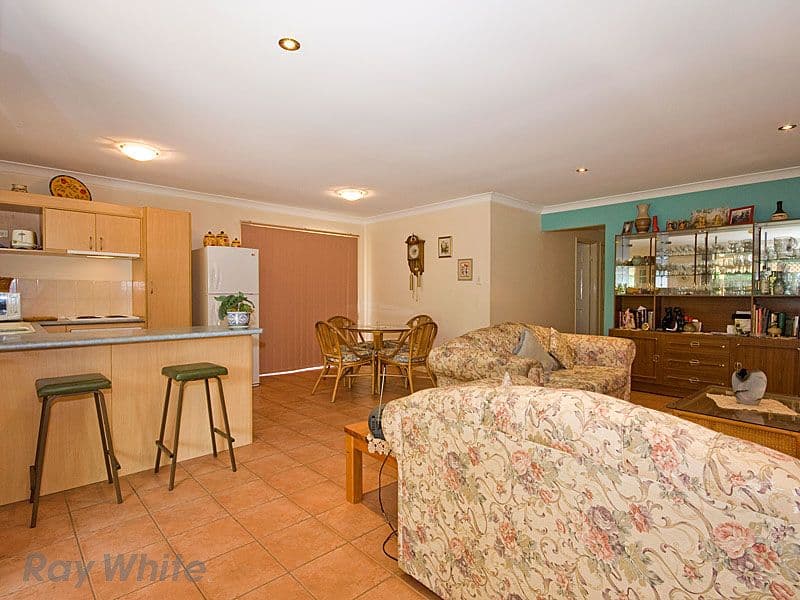 102 Laricina Circuit, FOREST LAKE QLD 4078, Forest Lake - Thumbnail 2