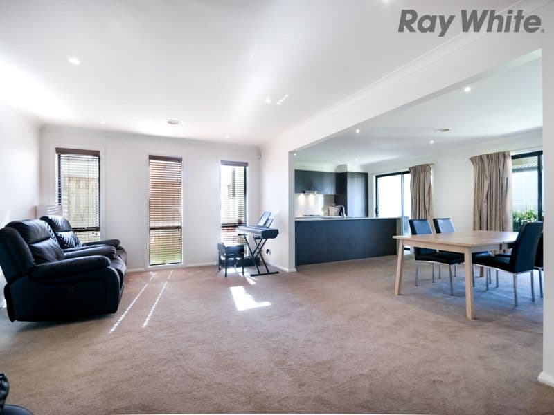 35 Belleville Close, Burnside Heights VIC 3023, Burnside Heights - Thumbnail 2