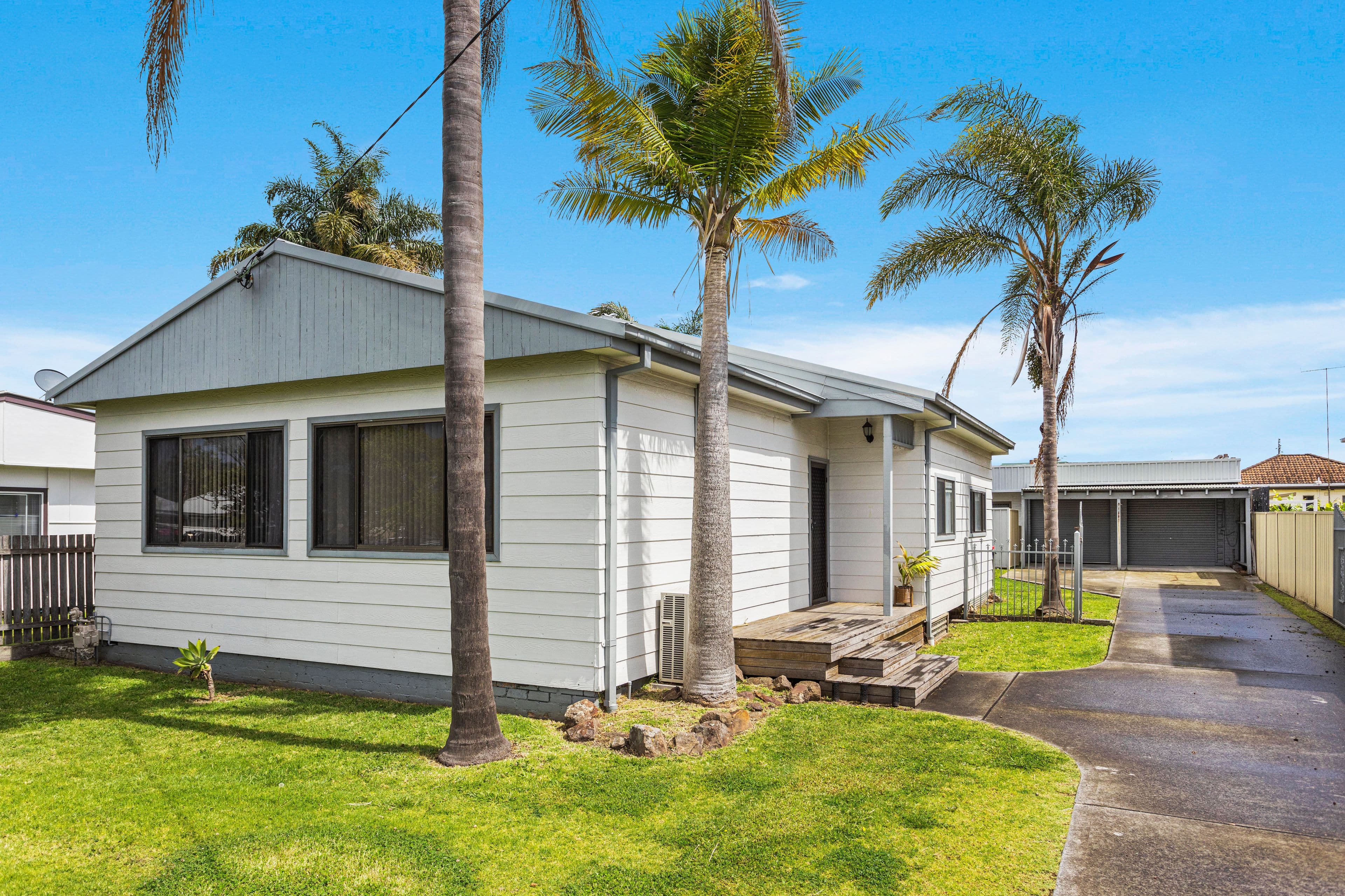8 Terry Avenue, Warilla NSW 2528, Warilla - Image 1