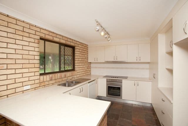 16 Pepper Lane, PINE MOUNTAIN QLD 4306, Pine Mountain - Thumbnail 2